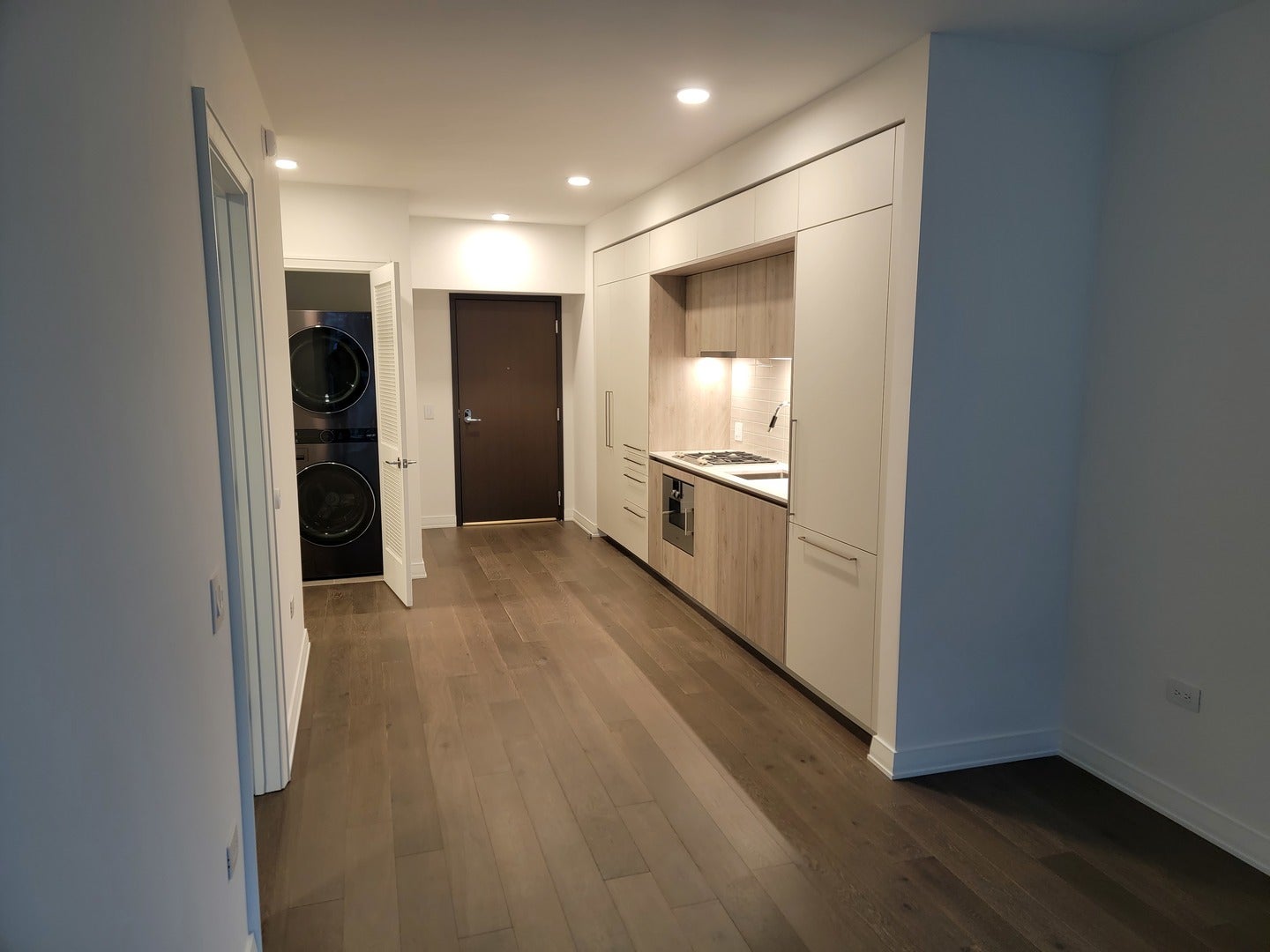 211 N Harbor Drive 307