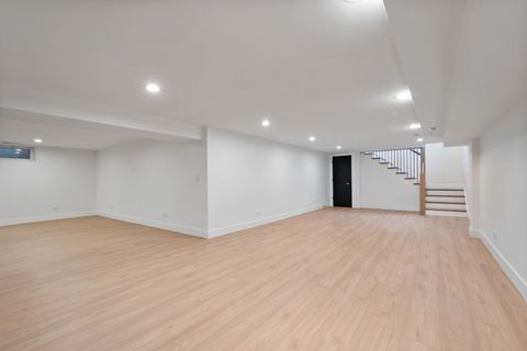 Tiny photo for 6600 N Kenton Avenue, Lincolnwood, IL 60712 (MLS # 12685697)