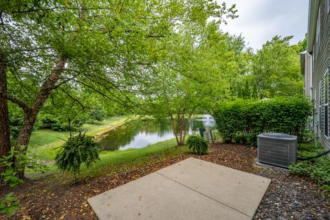 Tiny photo for 604 BLACKSTONE Court, Aurora, IL 60504 (MLS # 12670741)