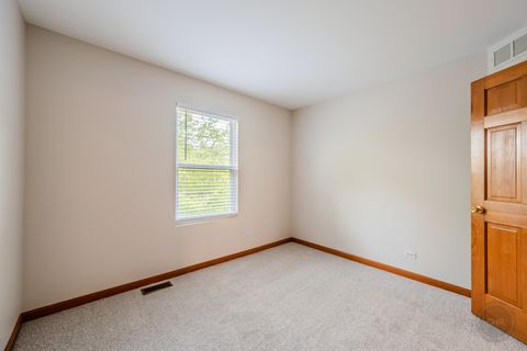 Tiny photo for 604 BLACKSTONE Court, Aurora, IL 60504 (MLS # 12670741)