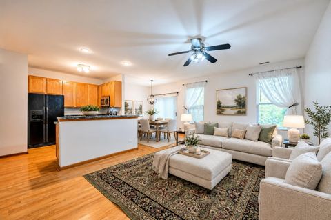 Tiny photo for 604 BLACKSTONE Court, Aurora, IL 60504 (MLS # 12670741)