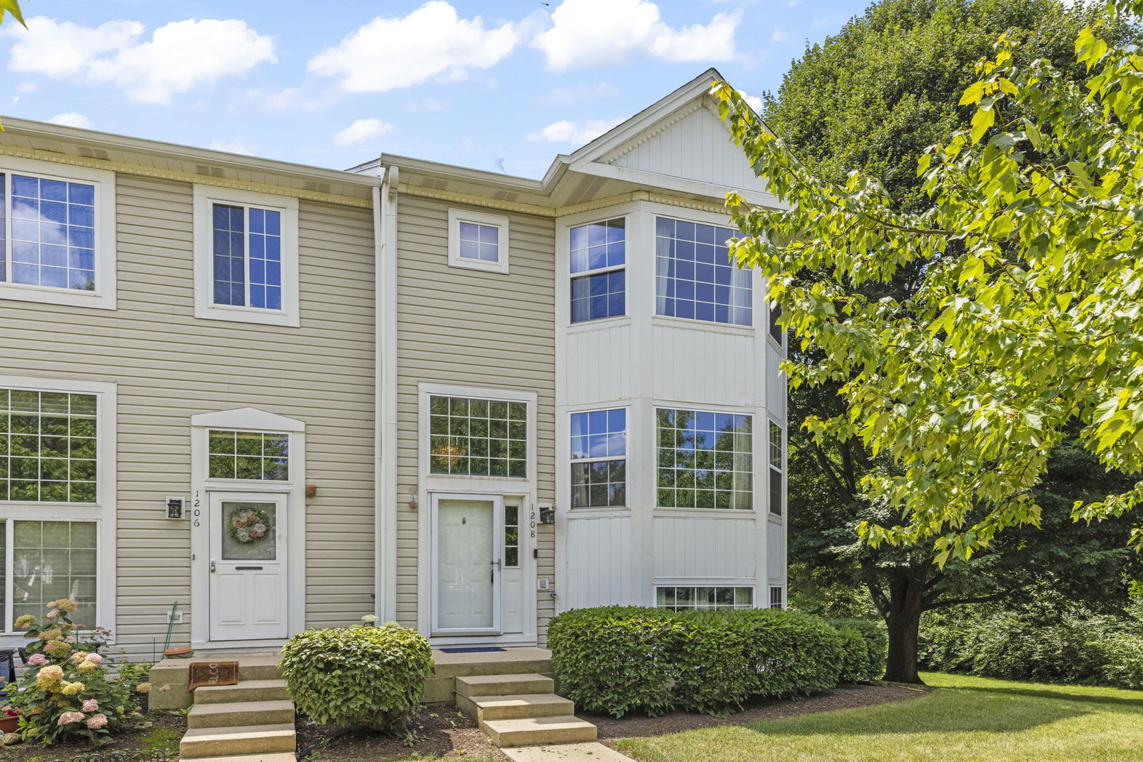 1208 Fox Hill Lane