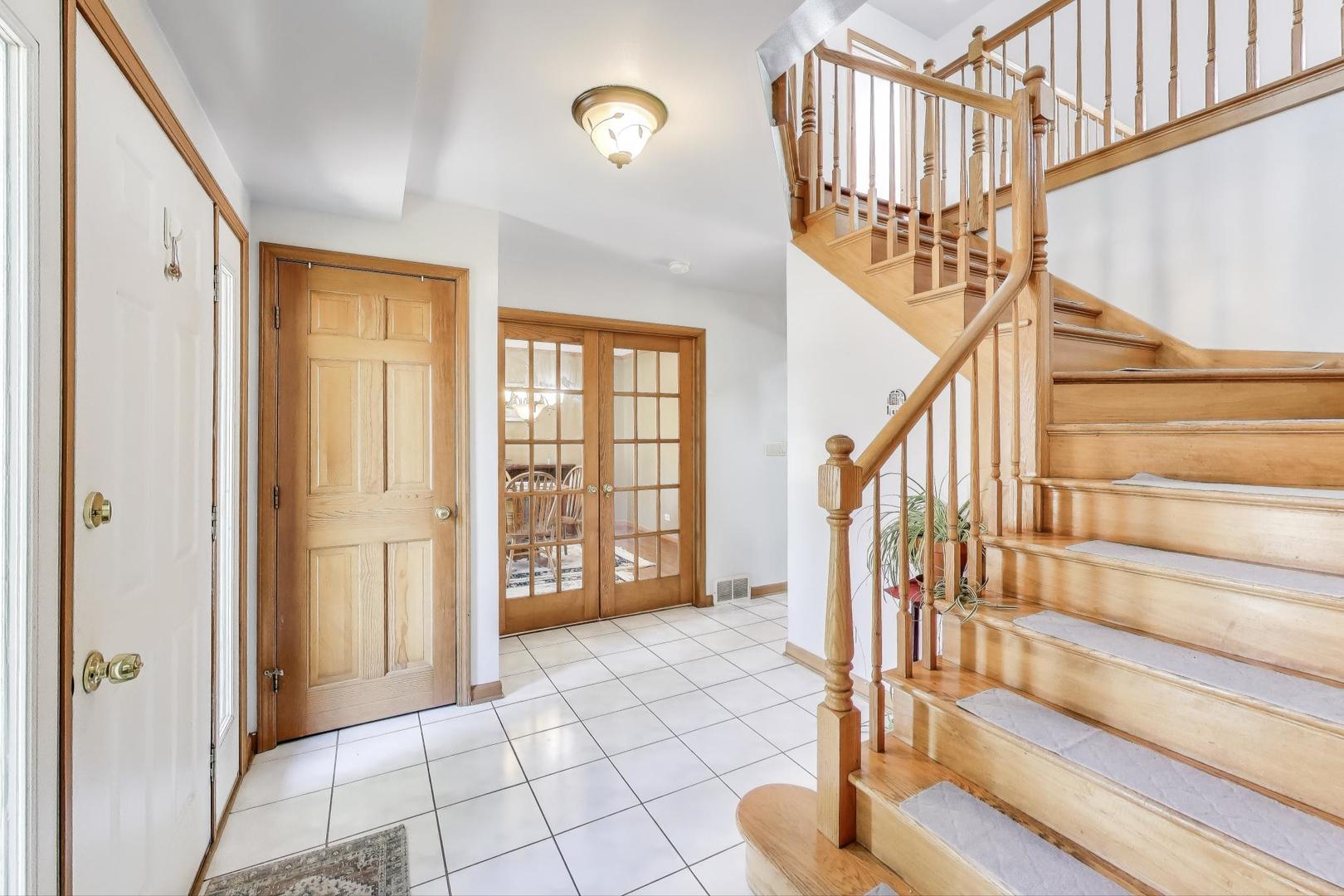 475 Waubonsee Circle Court