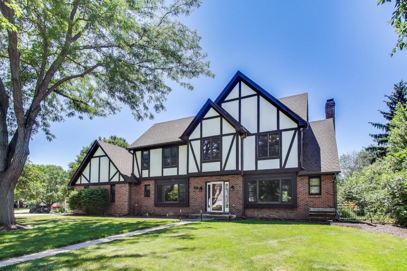 475 Waubonsee Circle Court