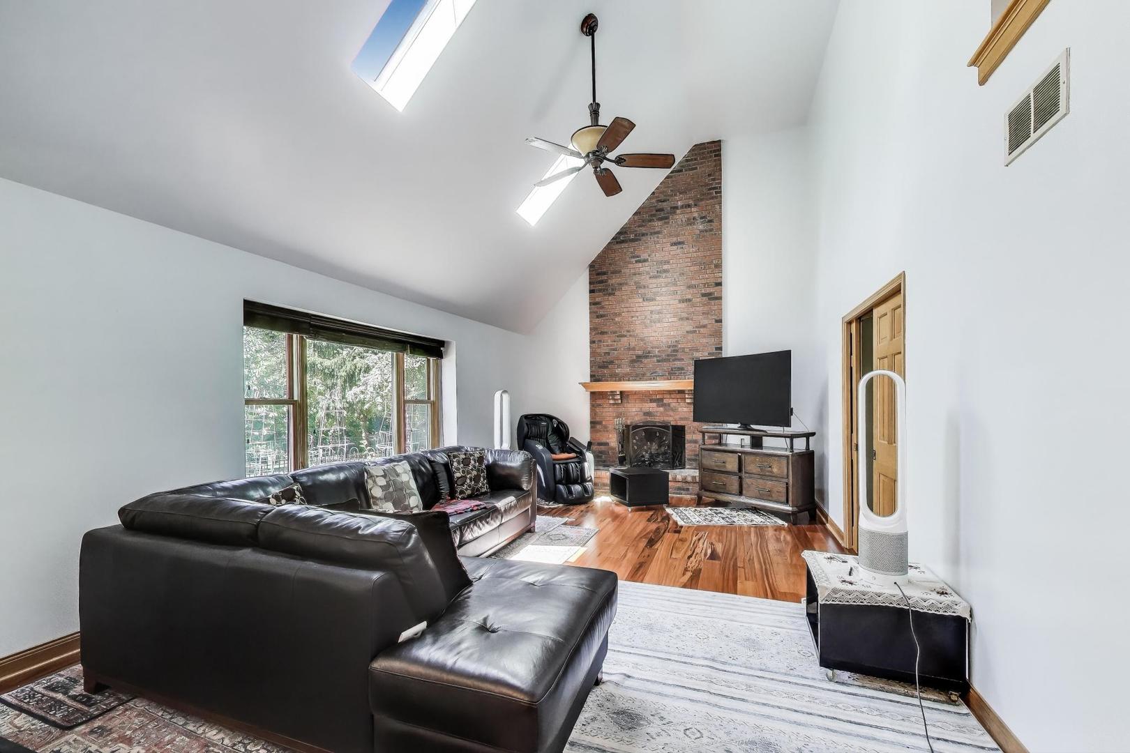 475 Waubonsee Circle Court