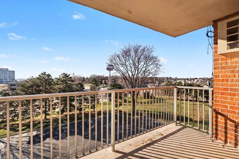 Tiny photo for 2201 S Highland Avenue #4L, Lombard, IL 60148 (MLS # 12598066)