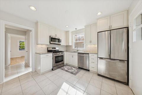 Tiny photo for 1500 Bristol Avenue, Westchester, IL 60154 (MLS # 12501779)