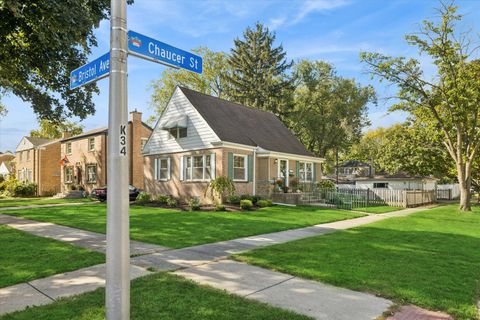 Tiny photo for 1500 Bristol Avenue, Westchester, IL 60154 (MLS # 12501779)