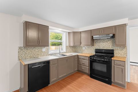 Tiny photo for 1038 Indiana Avenue, Waukegan, IL 60085 (MLS # 12478321)