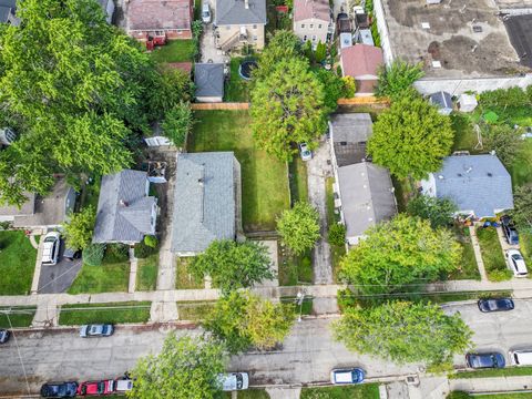 Tiny photo for 1038 Indiana Avenue, Waukegan, IL 60085 (MLS # 12478321)