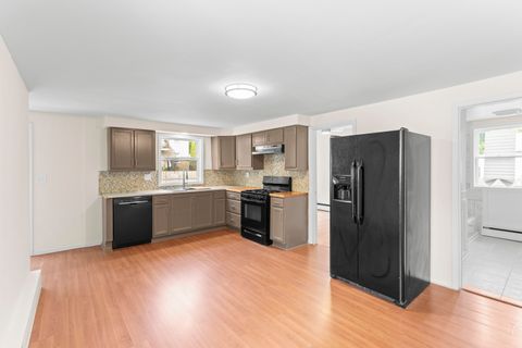 Tiny photo for 1038 Indiana Avenue, Waukegan, IL 60085 (MLS # 12478321)