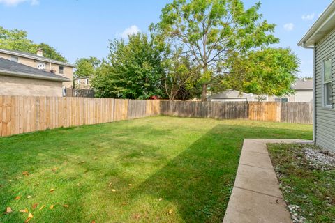 Tiny photo for 1038 Indiana Avenue, Waukegan, IL 60085 (MLS # 12478321)