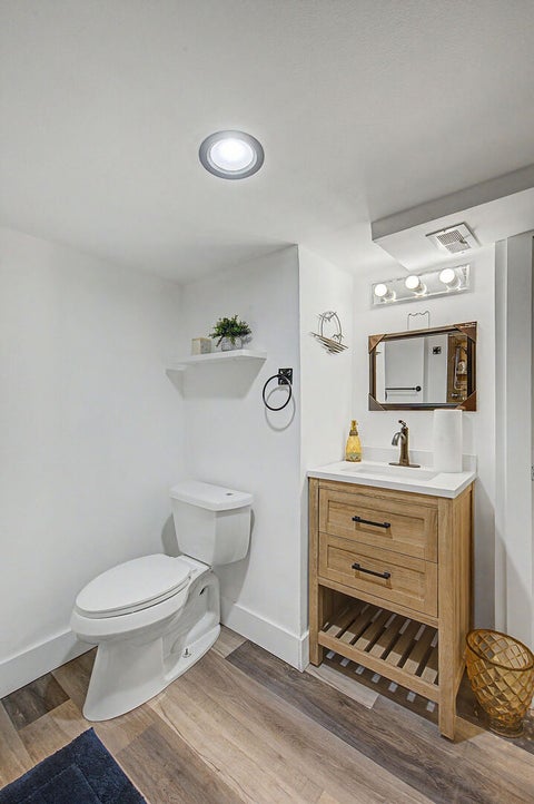 Tiny photo for 11301 S Avenue H, Chicago, IL 60617 (MLS # 12689111)
