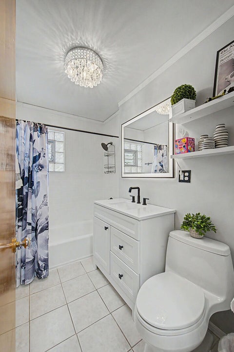 Tiny photo for 11301 S Avenue H, Chicago, IL 60617 (MLS # 12689111)
