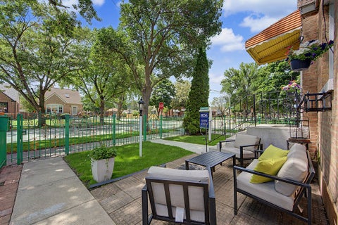 Tiny photo for 11301 S Avenue H, Chicago, IL 60617 (MLS # 12689111)
