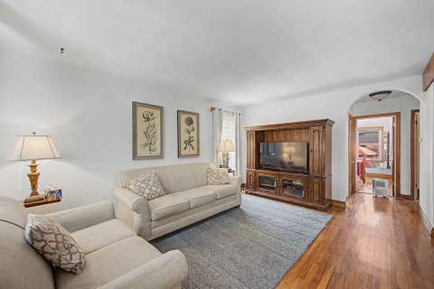Tiny photo for 11301 S Avenue H, Chicago, IL 60617 (MLS # 12689111)