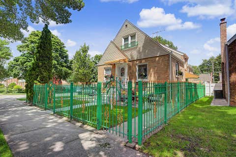 Tiny photo for 11301 S Avenue H, Chicago, IL 60617 (MLS # 12689111)