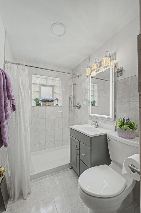 Tiny photo for 11301 S Avenue H, Chicago, IL 60617 (MLS # 12689111)