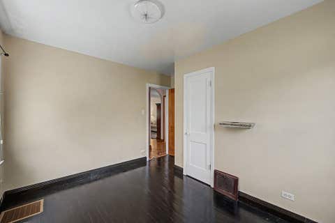Tiny photo for 11301 S Avenue H, Chicago, IL 60617 (MLS # 12689111)