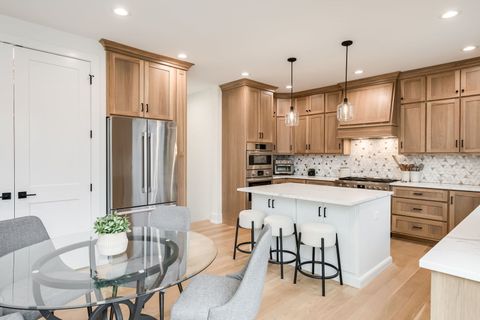 Tiny photo for 835 S Ashland Avenue, La Grange, IL 60525 (MLS # 12547269)