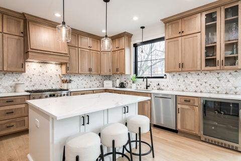 Tiny photo for 835 S Ashland Avenue, La Grange, IL 60525 (MLS # 12547269)