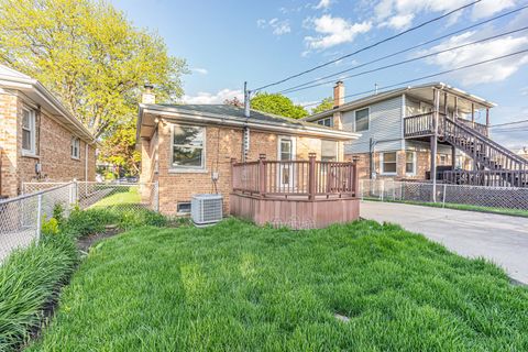 Tiny photo for 6344 N Kildare Avenue, Chicago, IL 60646 (MLS # 12616711)