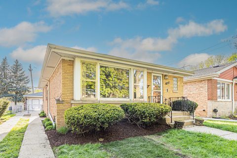 Tiny photo for 6344 N Kildare Avenue, Chicago, IL 60646 (MLS # 12616711)