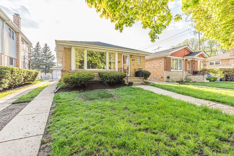 Tiny photo for 6344 N Kildare Avenue, Chicago, IL 60646 (MLS # 12616711)