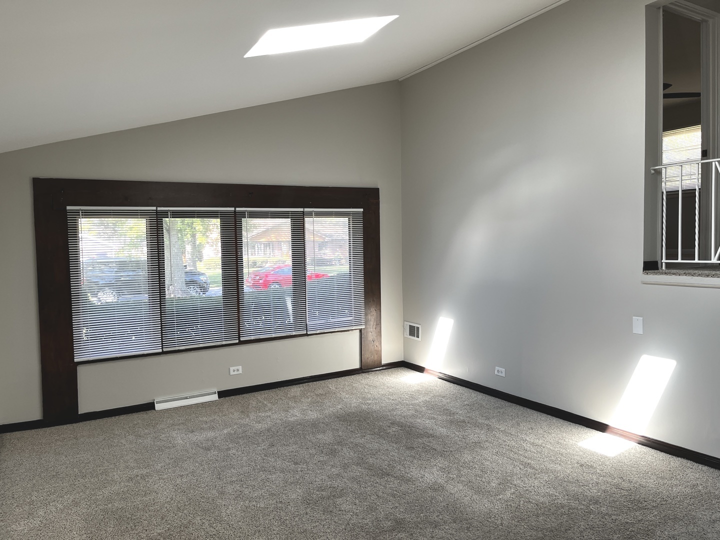 12649 S PARKSIDE Avenue