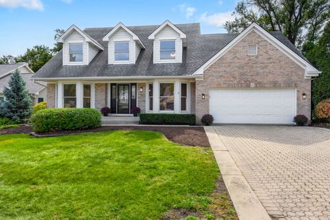 Photo of 511 Graywood Drive, Lombard, IL 60148 (MLS # 12472450)