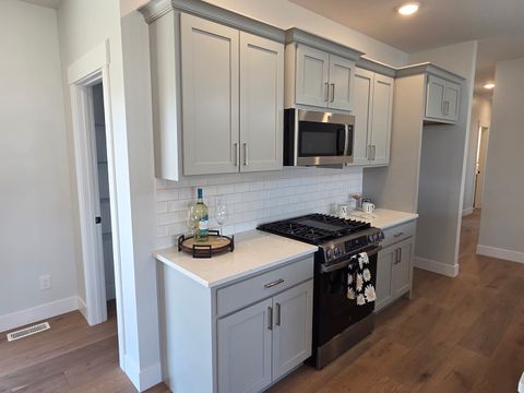 Tiny photo for 19 Brookstone Circle, Bloomington, IL 61704 (MLS # 12597149)