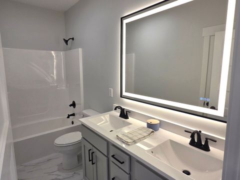 Tiny photo for 19 Brookstone Circle, Bloomington, IL 61704 (MLS # 12597149)