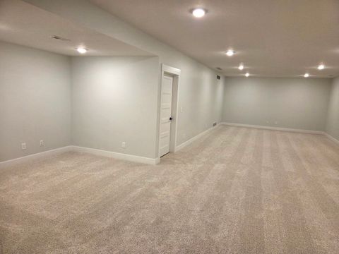 Tiny photo for 19 Brookstone Circle, Bloomington, IL 61704 (MLS # 12597149)