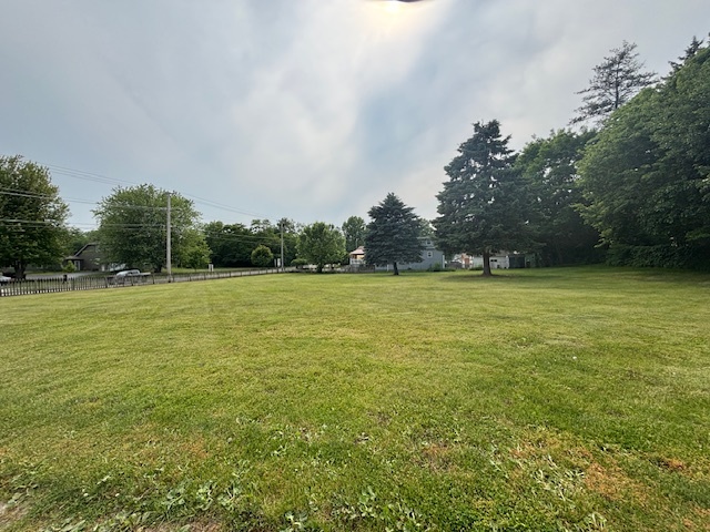 228 E Grand Avenue
