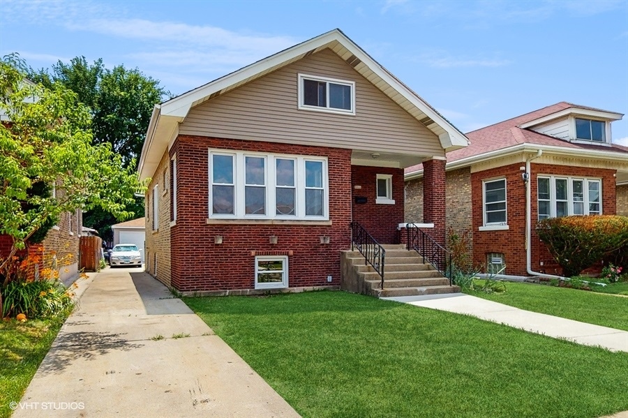 5041 W Fletcher Street