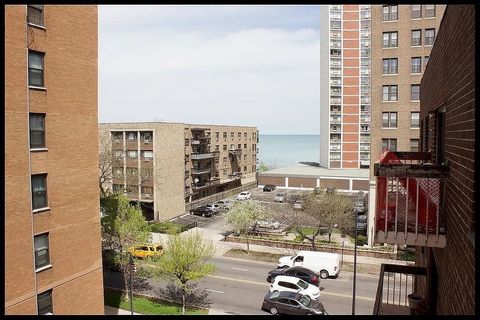 Tiny photo for 6102 N Sheridan Road #503, Chicago, IL 60660 (MLS # 12441913)
