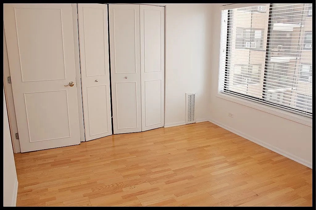 6102 N Sheridan Road 503
