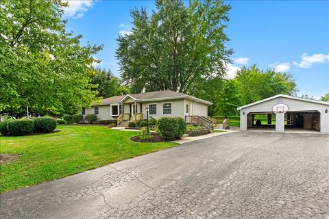 3405 Dean Street Woodstock IL 60098