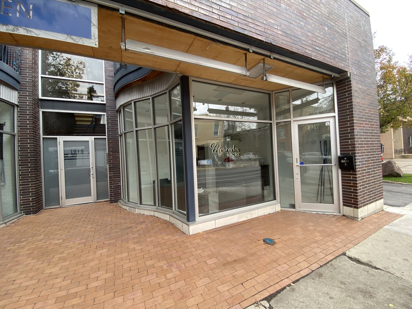 1915-1917 N DAMEN Avenue