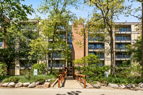 Tiny photo for 6010 Oakwood Drive #3H, Lisle, IL 60532 (MLS # 12769799)