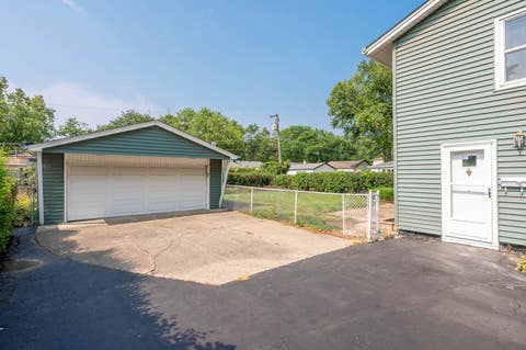 Tiny photo for 2203 Kirchoff Road, Rolling Meadows, IL 60008 (MLS # 12712866)