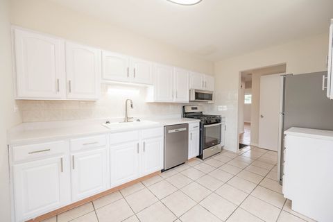 Tiny photo for 4612 N Oriole Avenue, Norridge, IL 60706 (MLS # 12661272)