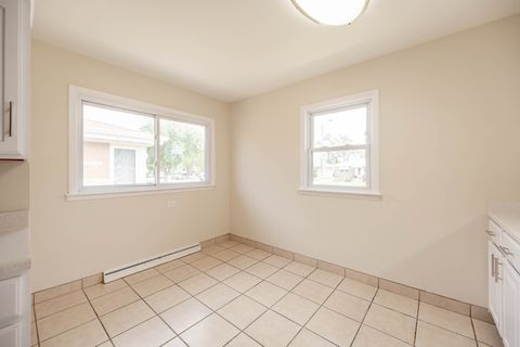 Tiny photo for 4612 N Oriole Avenue, Norridge, IL 60706 (MLS # 12661272)