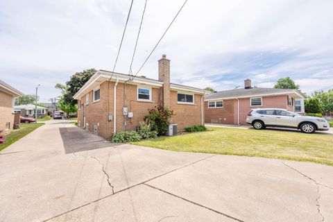 Tiny photo for 4612 N Oriole Avenue, Norridge, IL 60706 (MLS # 12661272)