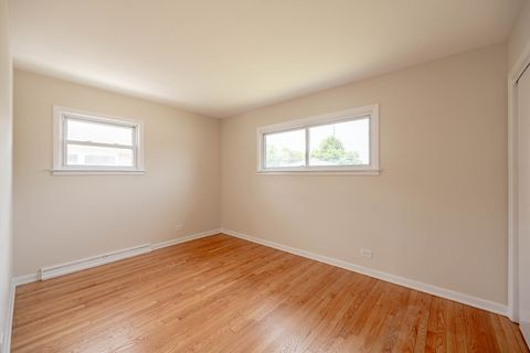 Tiny photo for 4612 N Oriole Avenue, Norridge, IL 60706 (MLS # 12661272)