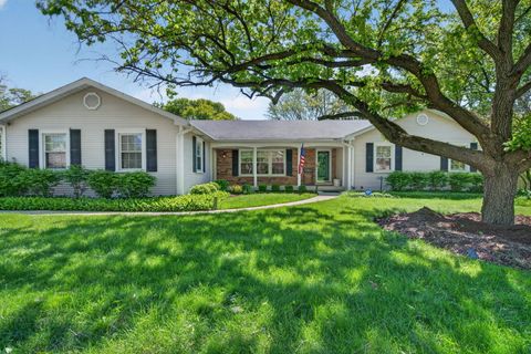 Photo of 1105 Barcroft Court, Naperville, IL 60540 (MLS # 12594008)