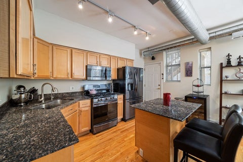 Tiny photo for 1025 W Balmoral Avenue #2B, Chicago, IL 60640 (MLS # 12704939)