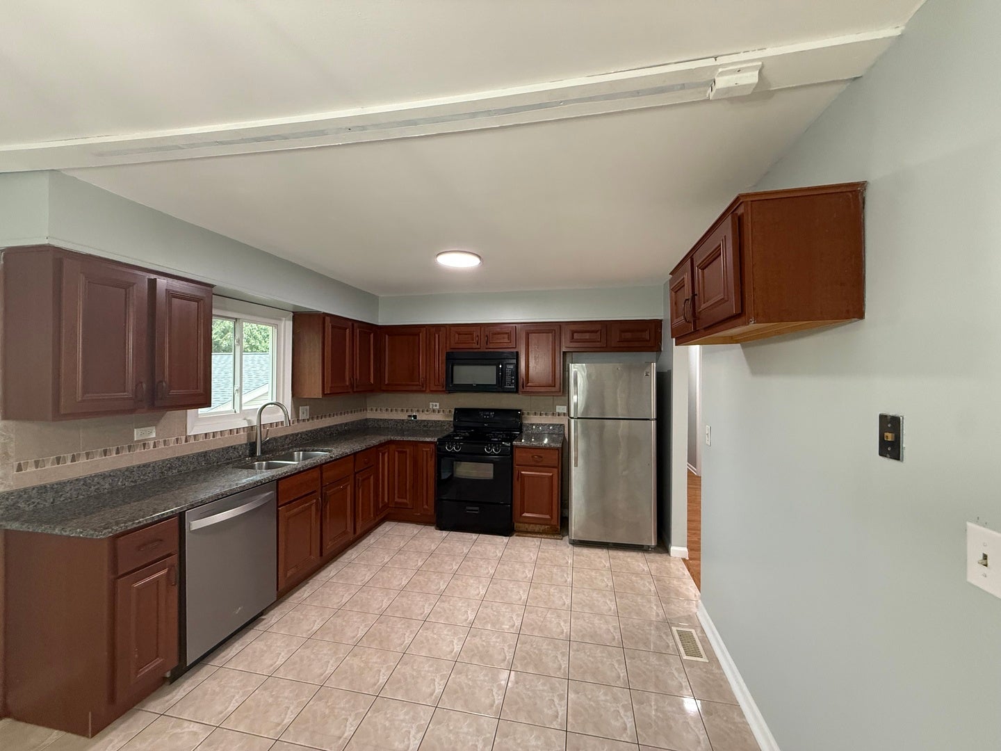 2341 Leeward Lane