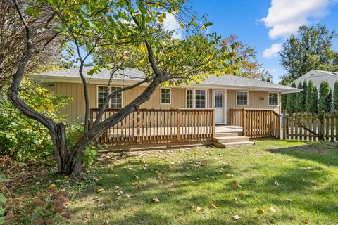 Tiny photo for 240 Scott Avenue, Glen Ellyn, IL 60137 (MLS # 12520098)