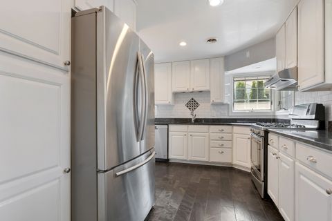 Tiny photo for 240 Scott Avenue, Glen Ellyn, IL 60137 (MLS # 12520098)